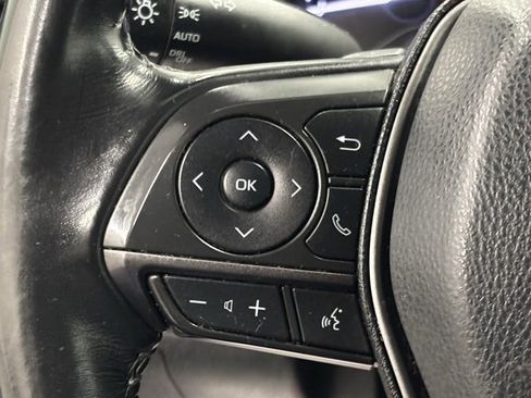 Used 2021 Toyota Camry SE image 16