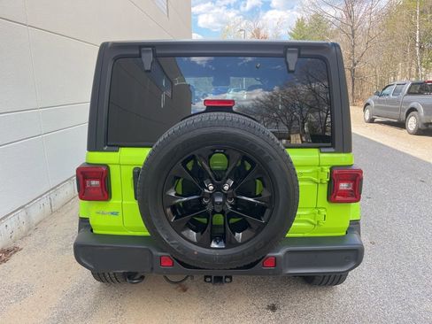 Used 2021 Jeep Wrangler Unlimited Sahara w/ Cold Weather Group AWD/4WD image 6
