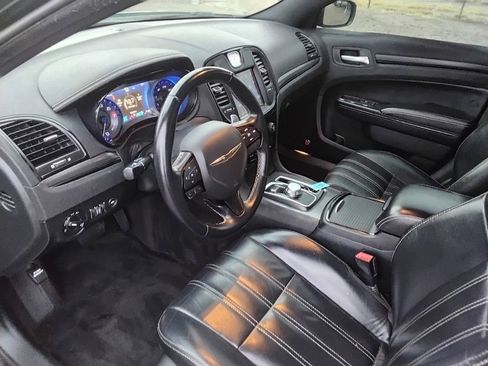 Used 2016 Chrysler 300 S image 10