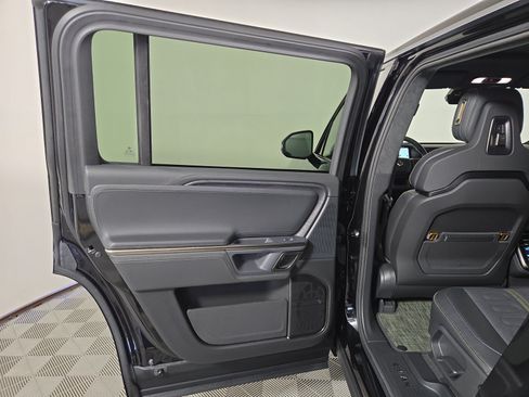 Used 2024 Rivian R1S Adventure AWD/4WD image 17
