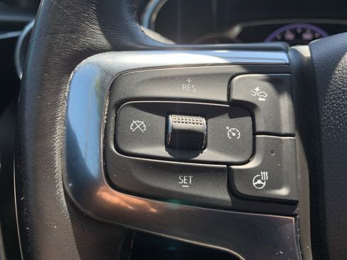 Used 2019 Chevrolet Blazer Premier w/ Sun and Wheels Package AWD/4WD image 19