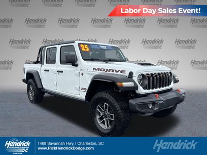 Used 2025 Jeep Gladiator Mojave w/ Convenience Group