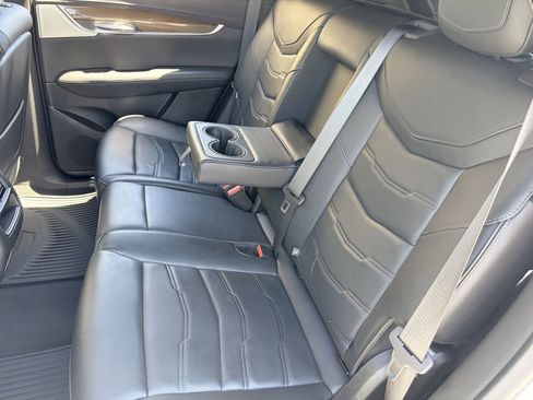 Used 2020 Cadillac XT5 Sportv w/ Platinum Package AWD/4WD image 17