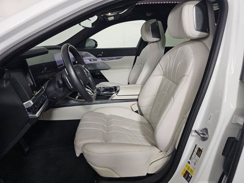 Used 2023 BMW i7 xDrive60 AWD/4WD image 4