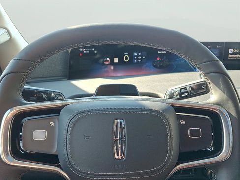 New 2025 Lincoln Navigator L Reserve image 17