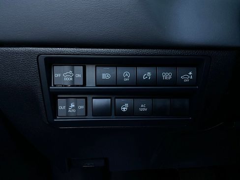 New 2026 Toyota Tundra Platinum image 25