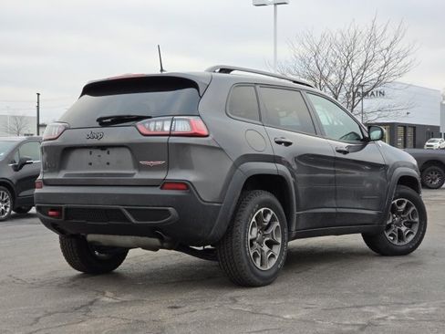 Used 2021 Jeep Cherokee Trailhawk image 9
