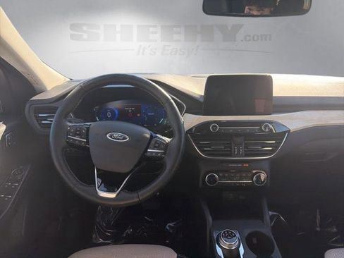 Certified 2022 Ford Escape Titanium w/ Titanium Elite Package image 3