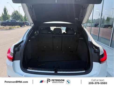 Used 2024 BMW X4 xDrive30i w/ Parking Assistance Package AWD/4WD image 9