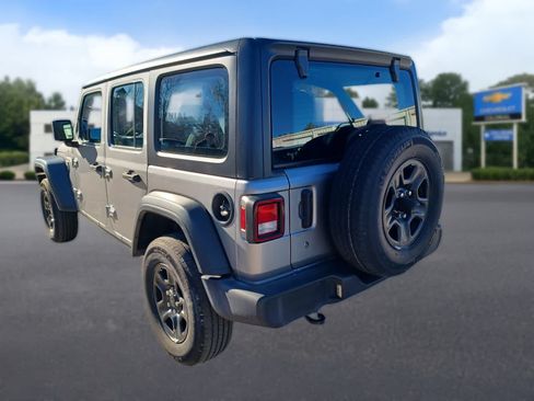 Used 2020 Jeep Wrangler Unlimited Sport AWD/4WD image 5