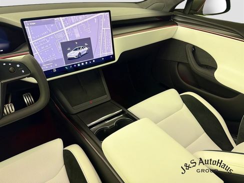 Used 2026 Tesla Model S Plaid AWD/4WD image 31
