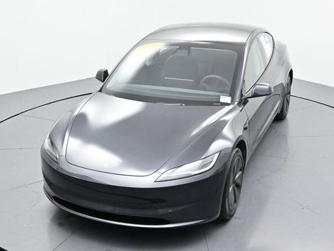 Used 2025 Tesla Model 3 Long Range RWD image 37