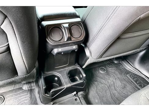 Used 2020 Jeep Wrangler Unlimited Sport S AWD/4WD image 33