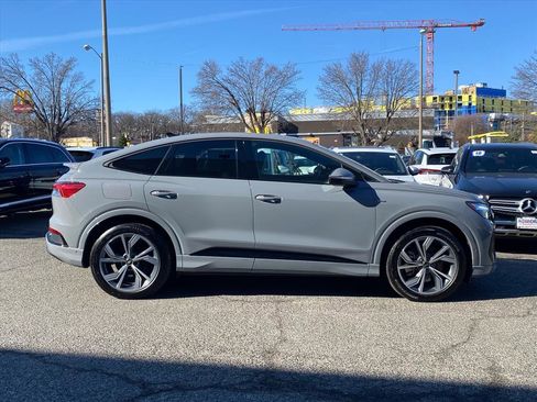 Used 2024 Audi Q4 e-tron Premium Plus w/ Premium Plus image 2