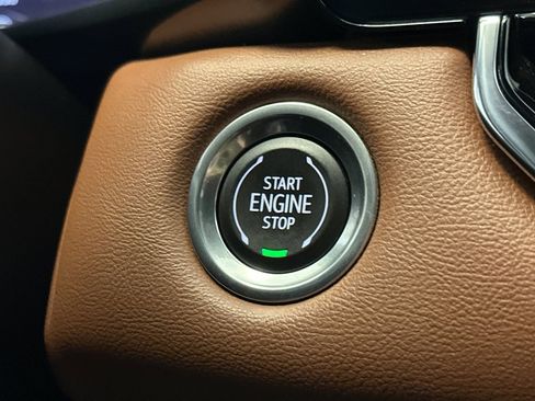 Used 2023 GMC Canyon AT4 w/ AT4 Premium Package image 32