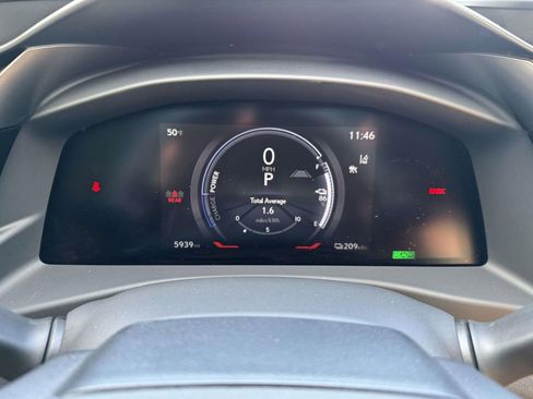 Used 2025 Lexus RZ 450e image 28