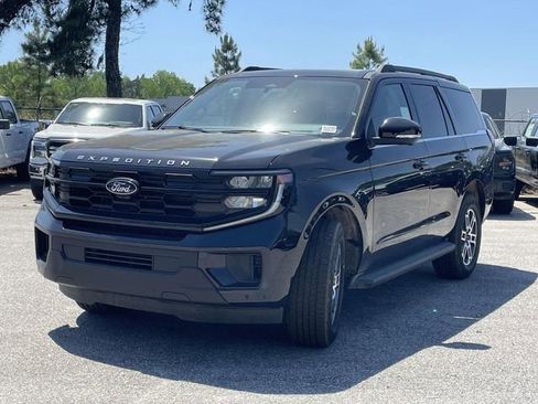 New 2026 Ford Expedition Active RWD image 5