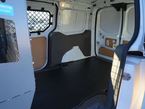 Used 2022 Ford Transit Connect XLT w/ CNG/LPG Engine Prep Package image 17