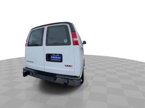 Used 2022 GMC Savana 2500 w/ Driver Convenience Package image 7