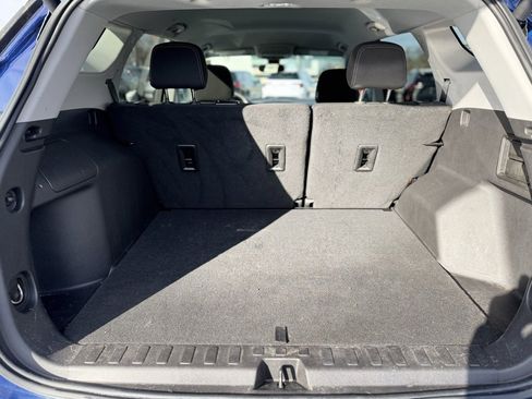 Used 2022 GMC Terrain SLE w/ Driver Convenience Package image 5