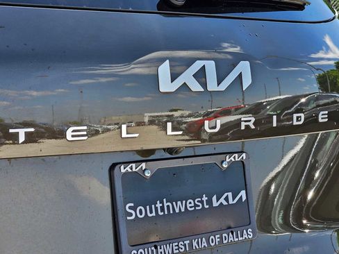 Used 2025 Kia Telluride S image 13