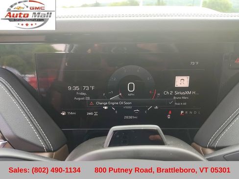 Used 2025 GMC Yukon XL Denali Ultimate AWD/4WD image 17