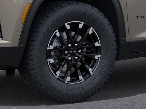 New 2026 Chevrolet Traverse Z71 w/ Enhanced Driving Package image 9