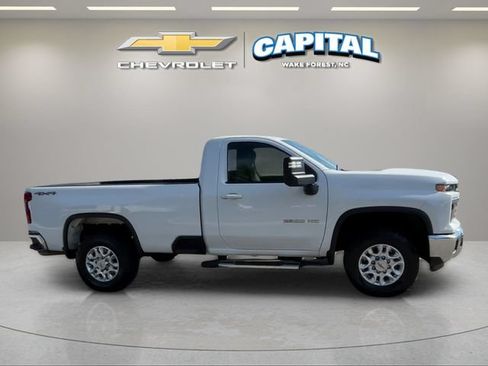 Used 2024 Chevrolet Silverado 2500 LT w/ Convenience Package AWD/4WD image 8
