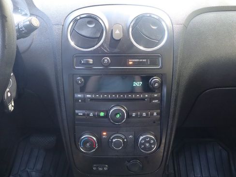 Used 2011 Chevrolet HHR LS image 32