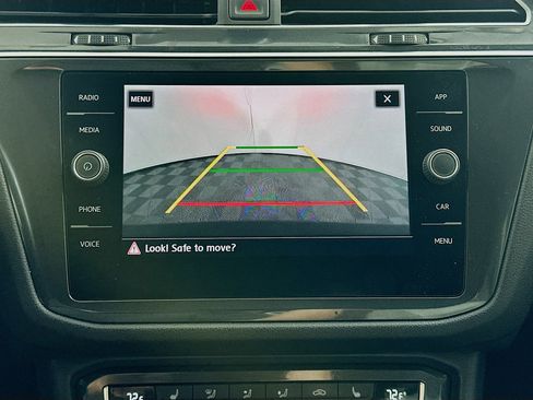 Used 2019 Volkswagen Tiguan SE FWD image 22