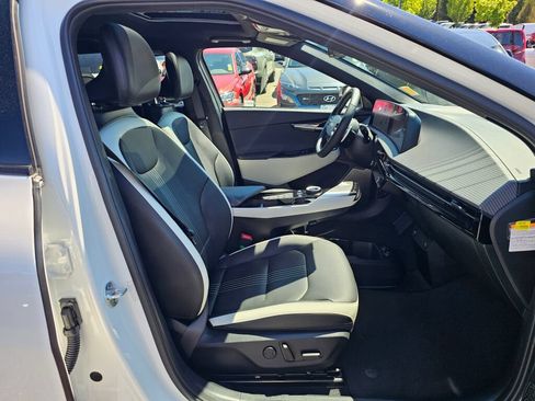 Certified 2024 Kia EV6 GT-Line AWD/4WD image 30