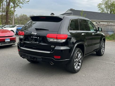 Used 2017 Jeep Grand Cherokee Overland AWD/4WD image 4