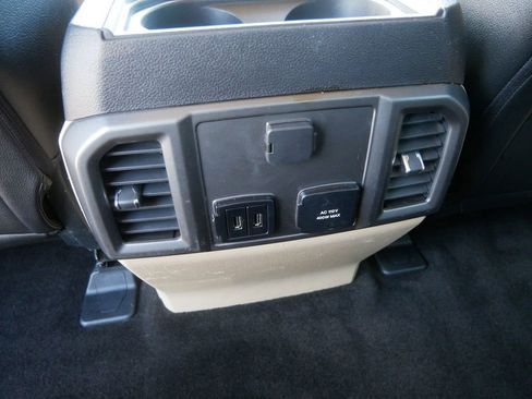 Used 2017 Ford F350 XLT w/ XLT Premium Package AWD/4WD image 17
