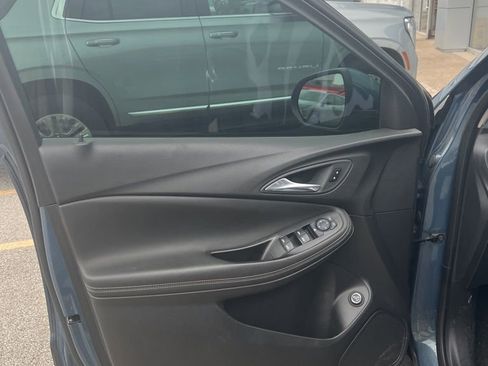 Used 2025 Buick Encore GX Preferred image 9