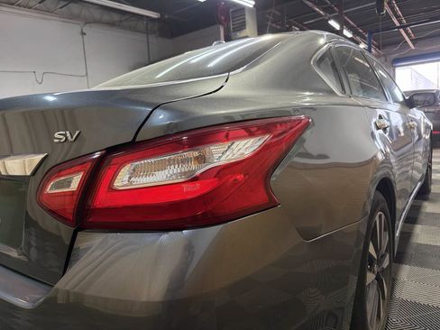 Used 2017 Nissan Altima 2.5 SV FWD image 10