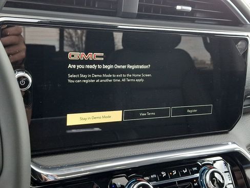 New 2026 GMC Sierra 2500 Denali w/ Denali Reserve Package image 13