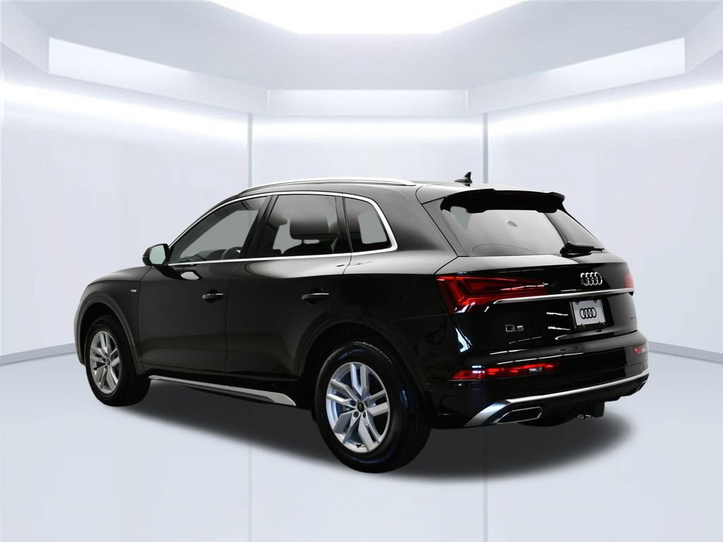 Certified 2023 Audi Q5 2.0T Premium w/ Convenience Package AWD/4WD image 4