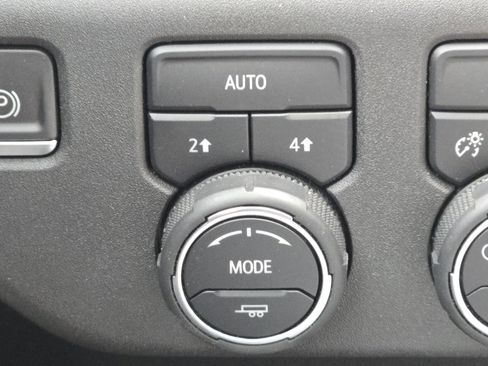 Used 2022 Chevrolet Silverado 1500 RST w/ Redline Edition image 10