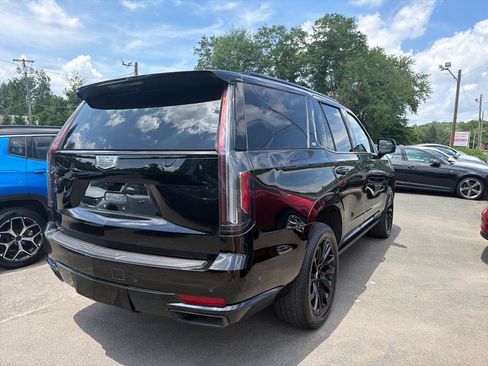 Used 2024 Cadillac Escalade Sport Platinum w/ LPO, ONYX Package AWD/4WD image 6