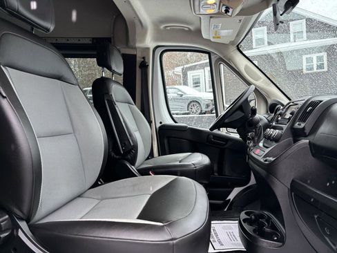 Used 2018 RAM ProMaster 2500 w/ Premium Appearance Group image 7