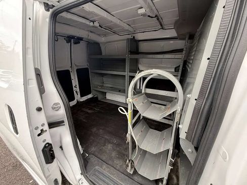 Used 2020 Nissan NV200 S FWD image 18