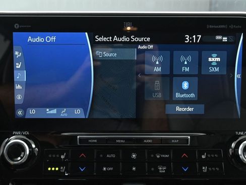 Used 2022 Toyota Highlander Limited image 34