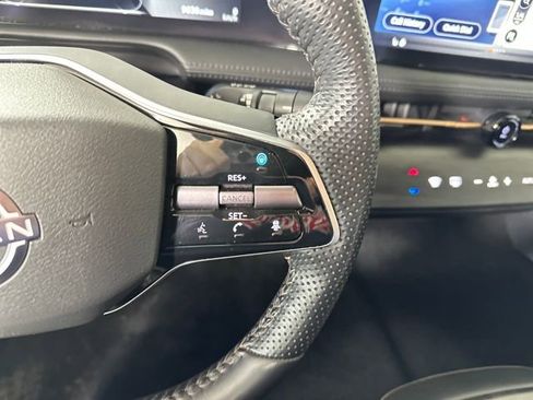 Used 2023 Nissan Ariya AWD image 16