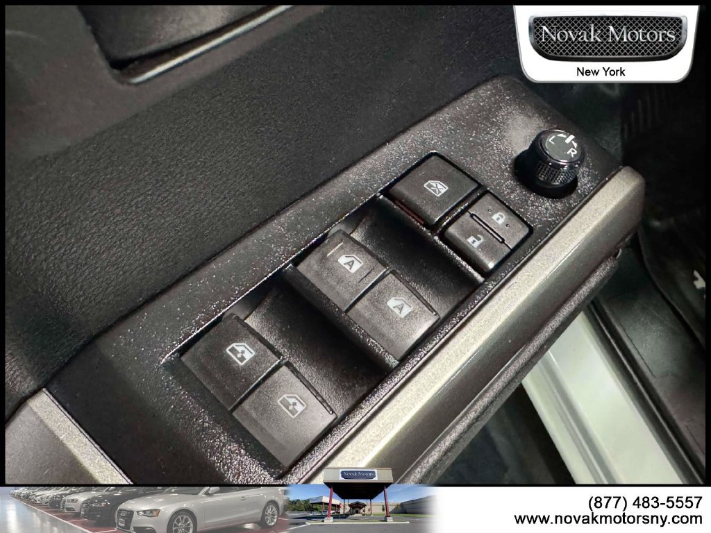 Used 2023 Toyota Tacoma SR5 AWD/4WD image 19