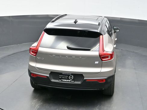 Used 2023 Volvo XC40 Recharge Ultimate image 33