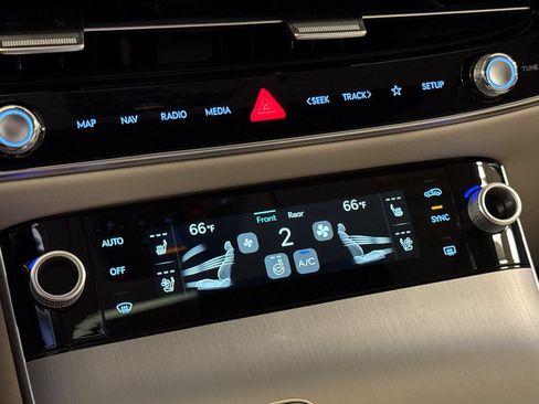 New 2026 Genesis GV70 2.5T Advanced AWD/4WD image 21