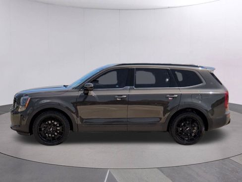 Used 2022 Kia Telluride SX w/ Nightfall Edition Package AWD/4WD image 2