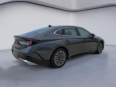 New 2026 Hyundai Sonata SEL FWD image 5