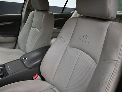 Used 2013 INFINITI G37 Journey w/ Premium Pkg image 17