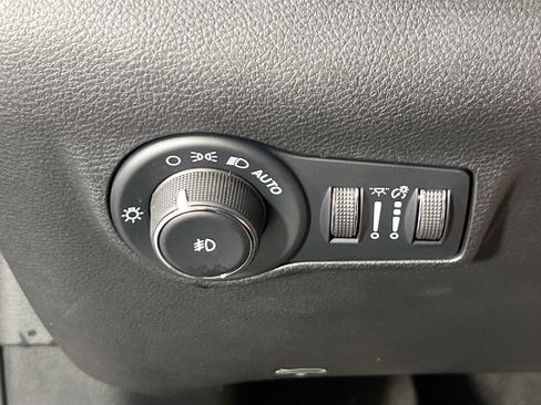 Used 2022 Jeep Compass Latitude w/ Convenience Group AWD/4WD image 10